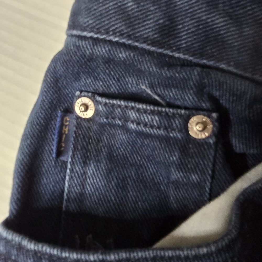 90s Chic Jeans - Picture 2 of 4